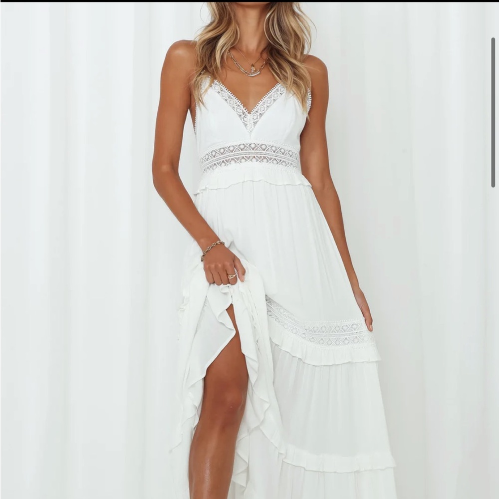 FOREVER DREAMING MAXI DRESS WHITE